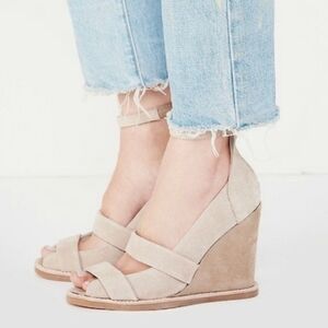 Jeffrey Campbell Dakota Wedge Suede Tan